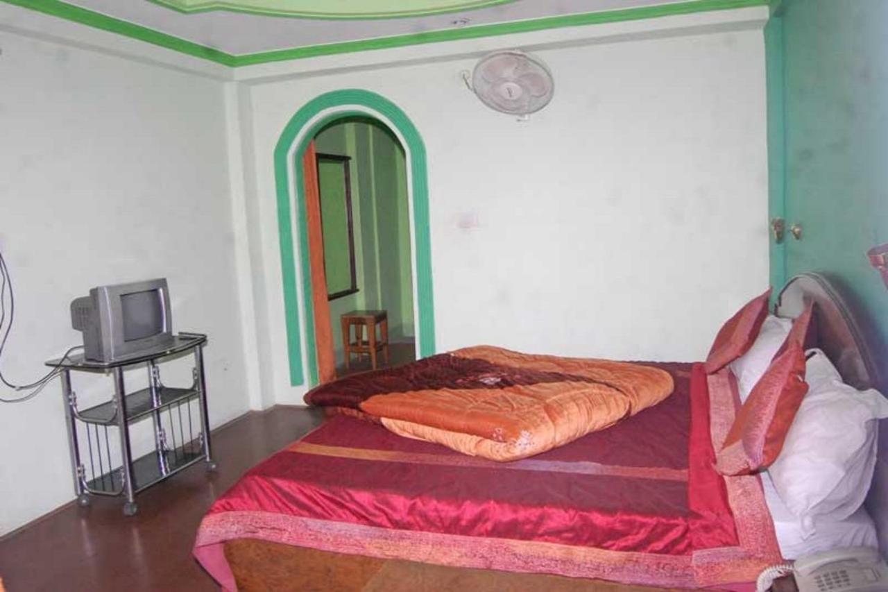 Goroomgo Hotel Shivay Near Kausani Chouraha - Mountain View - Excellent Customer Service Exterior photo